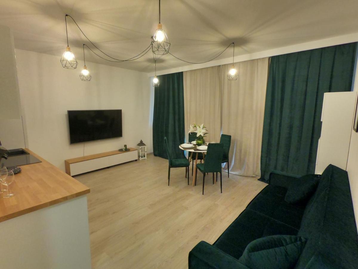 Green Sea Gdansk - Free Private Parking 외부 사진