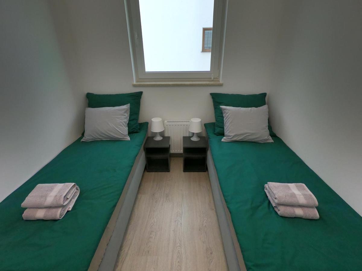 Green Sea Gdansk - Free Private Parking 외부 사진